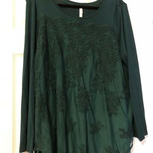 Xhilaration lacy green top